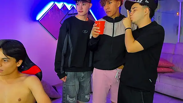 Houseofwarrios Chat XXX live