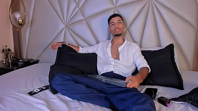 Chat +18 de Thiagoferreti ao vivo