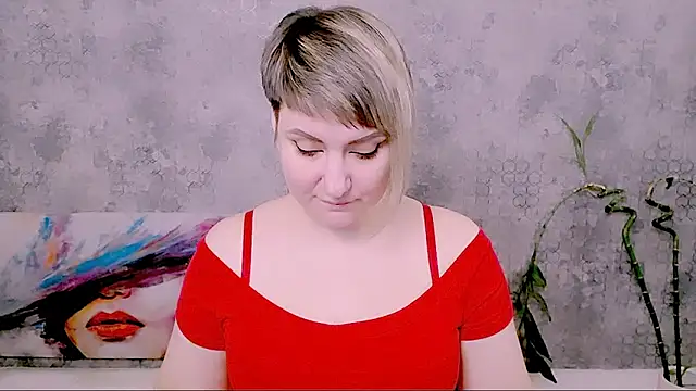 DjulliaのライブXXXチャット