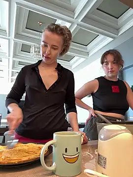 Nura_n_Sarah Adlı Modelin Canlı XXX Sohbeti