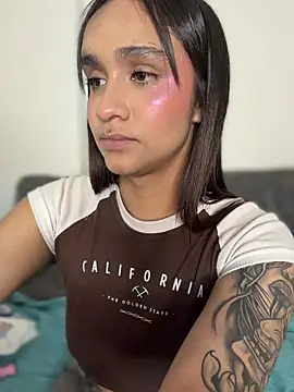 Chat +18 de Isabella-Teen ao vivo