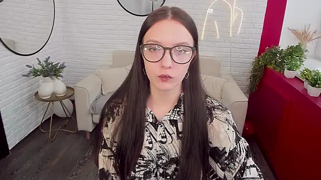 Emily_tender Adlı Modelin Canlı XXX Sohbeti