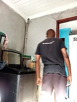 Show modela Maintee27 na web-kameri