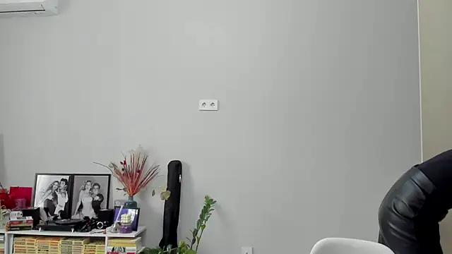 XXX chat uživo modela ailey_chao