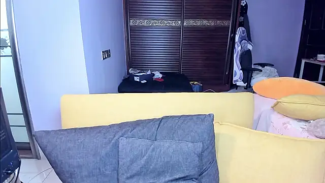 Chat +18 de yuki3366 ao vivo