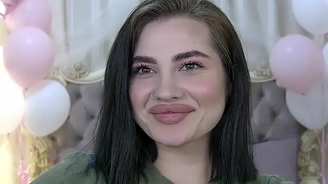 AdrianaTorres: онлайн-секс-чат