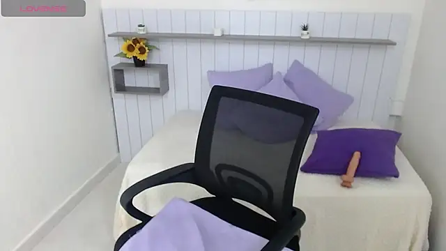 Chat +18 de Ivonny_Hot ao vivo