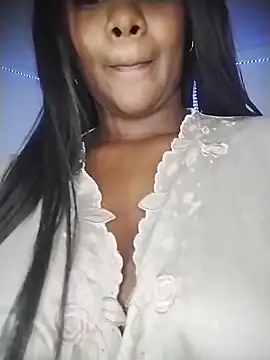 Chat +18 de Roonie_garces ao vivo