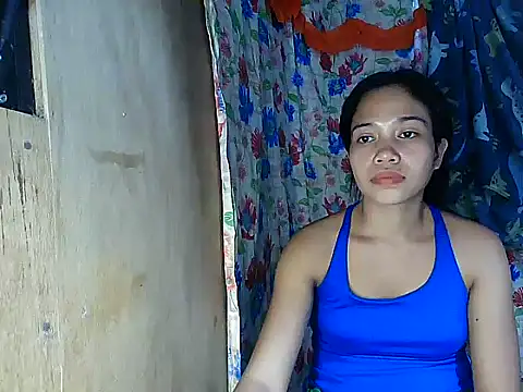 PinaySkinnyGirl's Live XXX Chat