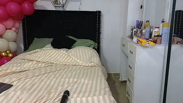 charlotte_077 Live XXX-Chat