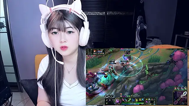 yuki3366 Adlı Modelin Canlı XXX Sohbeti