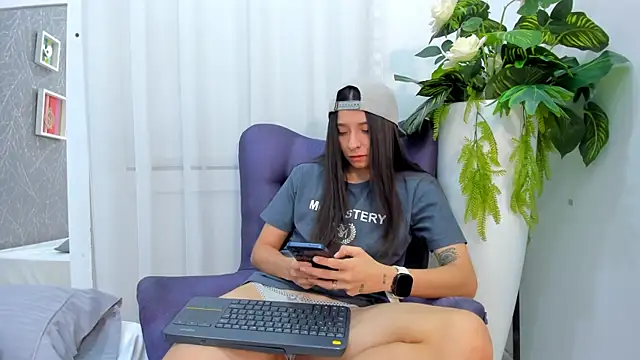 ViictoriiaSaenz's Live XXX Chat