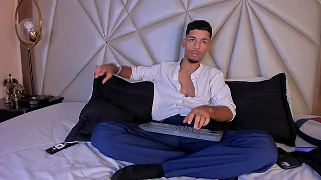 ThiagoferretiのライブXXXチャット