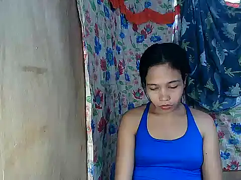 PinaySkinnyGirl Adlı Modelin Canlı XXX Sohbeti