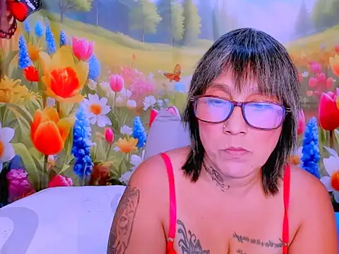 Chat +18 de indianroxy ao vivo