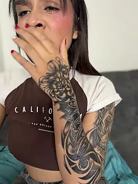 Isabella-Teen Chat XXX in diretta