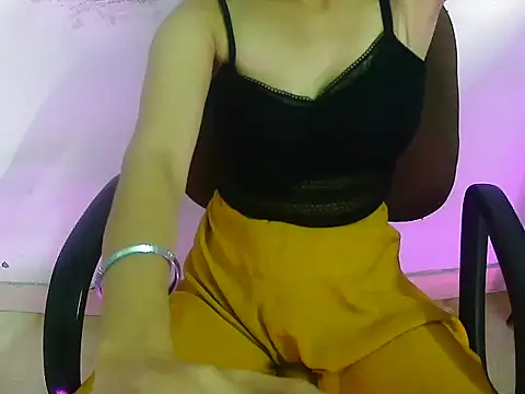 Hotsurbhi – Live XXX-chat
