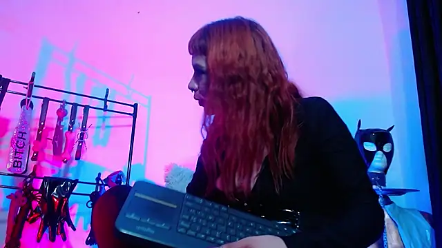 دردشة IvanaFetish الجنسية المباشرة