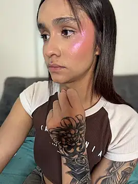 Isabella-Teen Live XXX-Chat