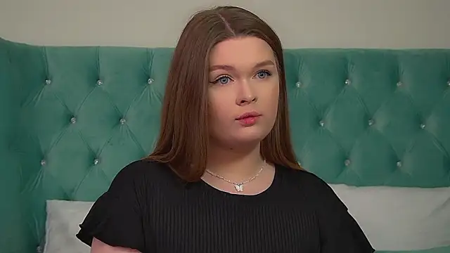 CrystalLyons Live XXX Chat