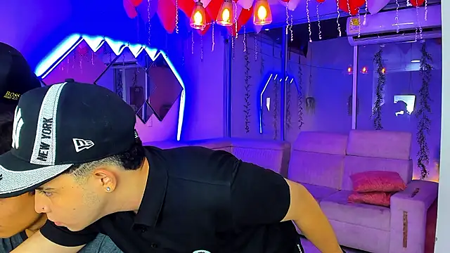 Houseofwarrios live XXX chat