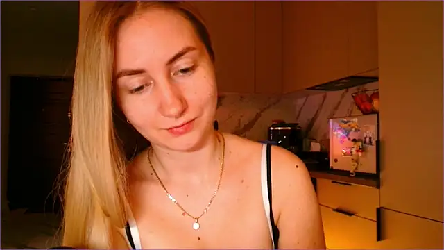 Chatroom XXX en direct de BluueSilk