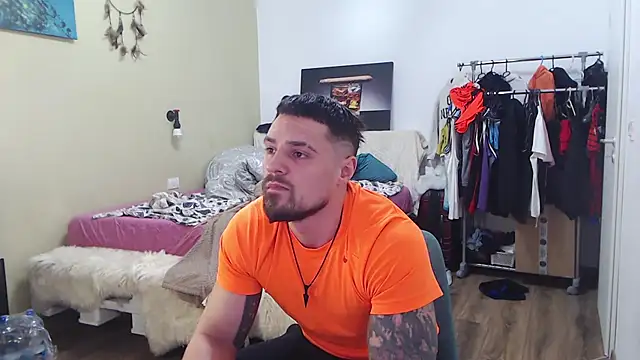 Tiberius_hunk Live XXX Chat