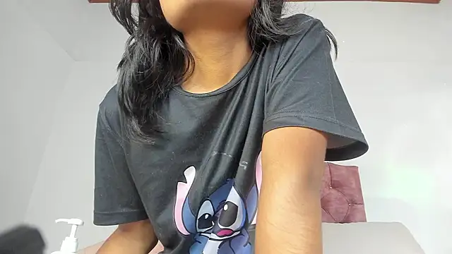 luna_velveth Adlı Modelin Canlı XXX Sohbeti