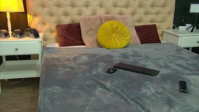 TaniaKaverina 现场XXX聊天