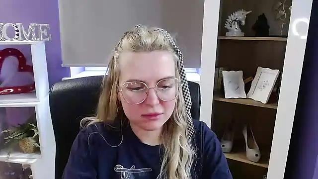 Zoey_Erotic élő XXX-chatje