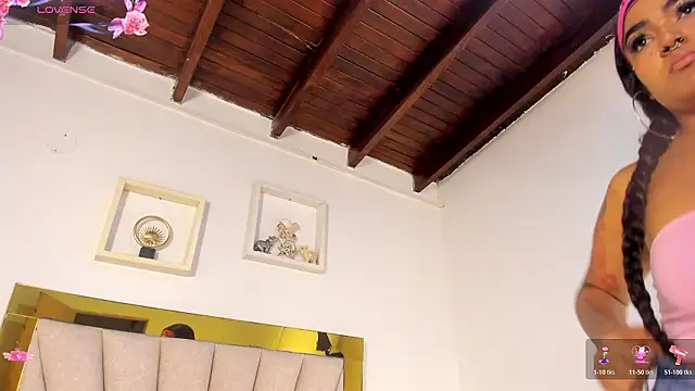 vahiolet_fuentes' Live XXX Chat