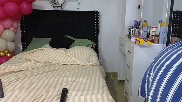 charlotte_077 Chat XXX in diretta