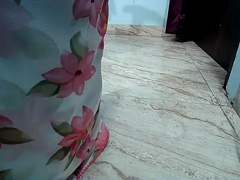 Nagma_housewife Webcam show