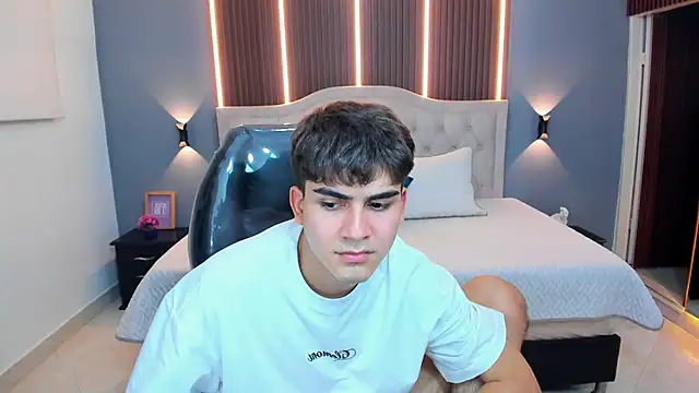 Tommy18__ Obrolan Langsung XXX