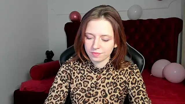 دردشة FreyaVey الجنسية المباشرة