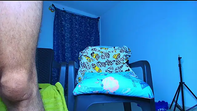 Thomass00 Live XXX-Chat