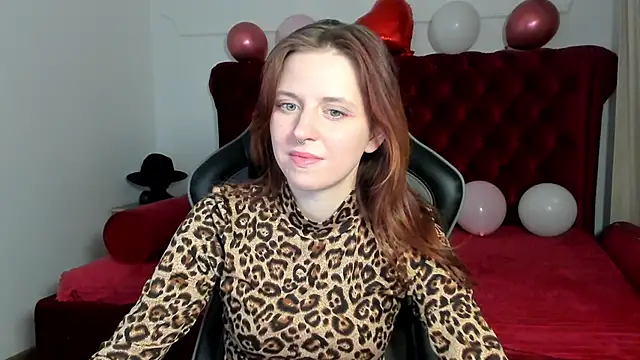 Chatroom XXX en direct de FreyaVey