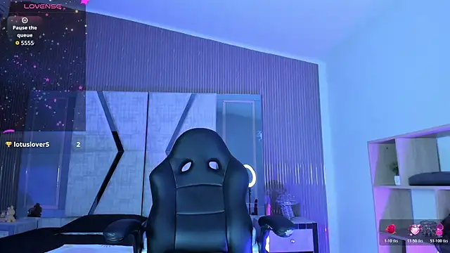 KarelyMitchelのライブXXXチャット