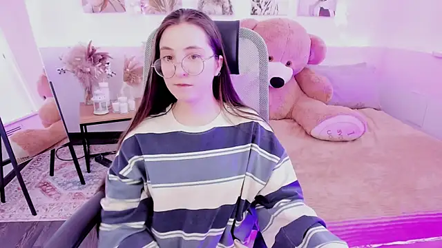 VirtuallVoyant's Live XXX Chat