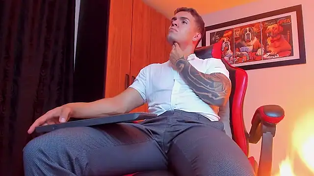 Pokazy przed kamerką – ALPHA_DOMINUS_