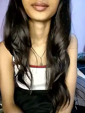 AYUSHI_03n Webbikameraesitys