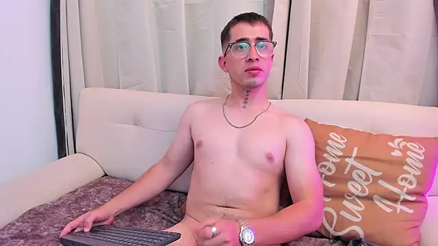 Tommas_Jhonson live XXX chat