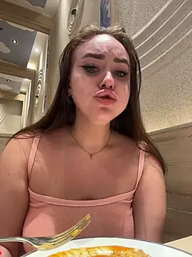 KiraSunshine Chat XXX live