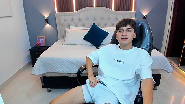 Tommy18__ Live XXX-Chat