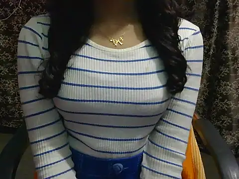 Онлайн чат XXX Adorable_Ayesha