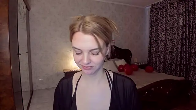 LunaFlinnのライブXXXチャット