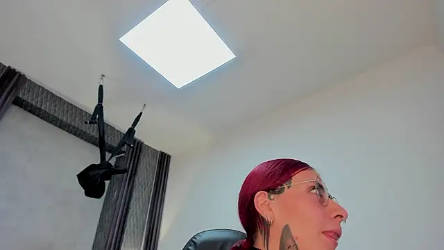 selene_red_'s Live XXX Chat