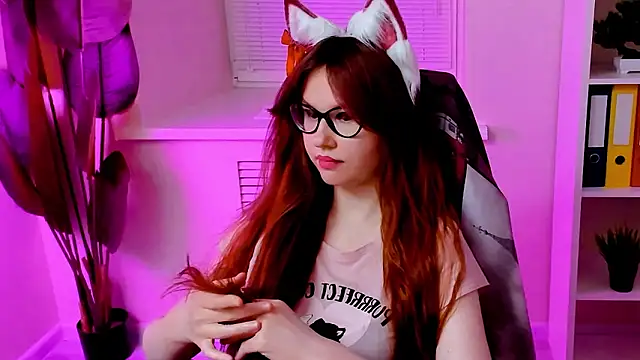 CarolGiggly live XXX chat