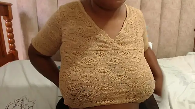 CandyYumsAerolaX Adlı Modelin Canlı XXX Sohbeti