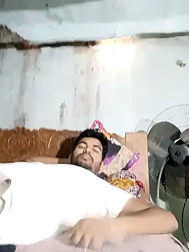 Roni1028 Show in webcam